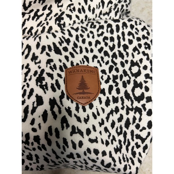Wanakome Canada Hoodie Womens Size M Leopard Print White Black Cowl Neck Logo - Picture 2 of 6